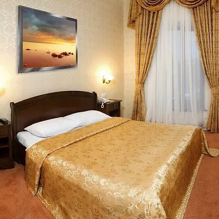 Royal Street Hotel 3*