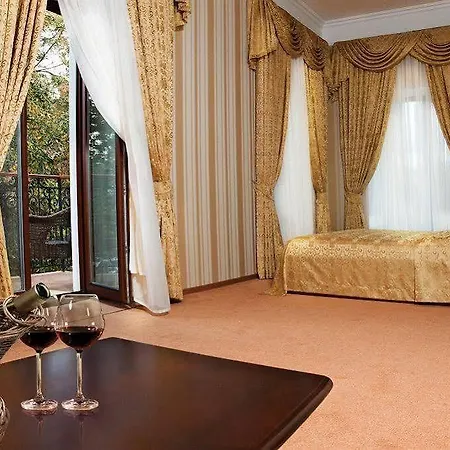 Hotel Royal Street 3*