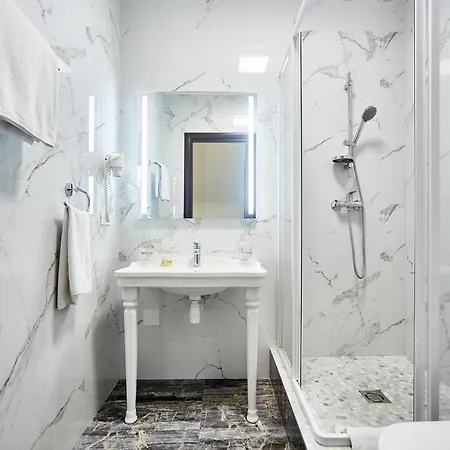 Hotel Royal Street 3*