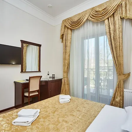 Royal Street Hotel 3*