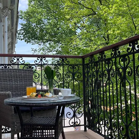 Hotel Royal Street 3*