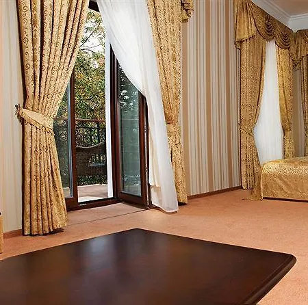 Royal Street Hotel