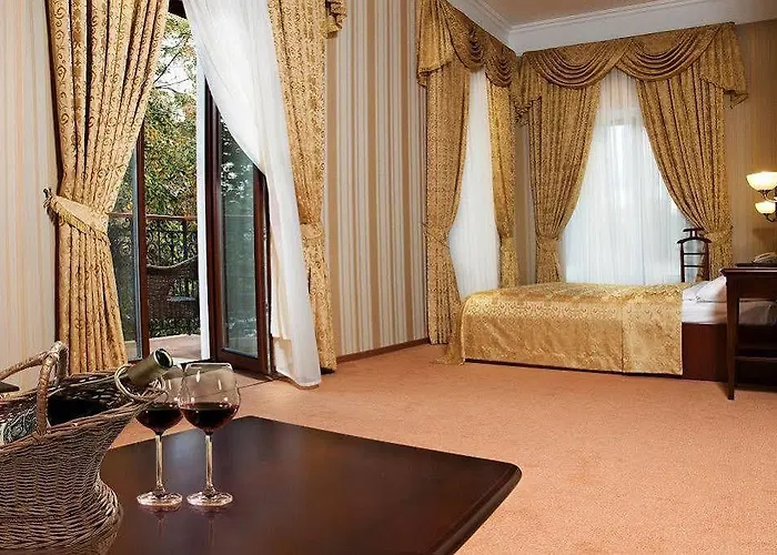 Hotel Royal Street 3*