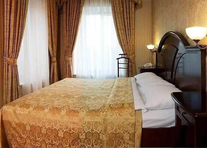 Royal Street Ξενοδοχείο 3*