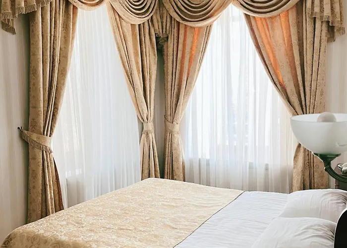 Hotel Royal Street 3*