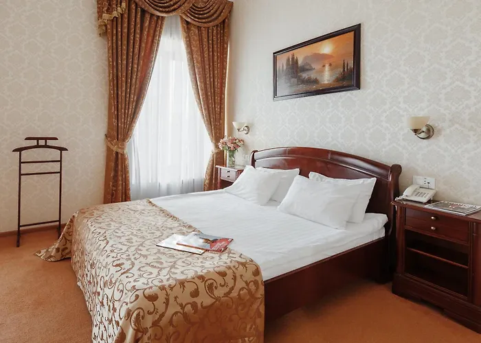 Ξενοδοχείο Royal Street 3*