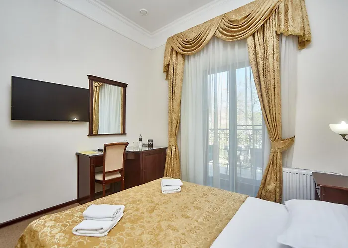 Royal Street Hotel 3*